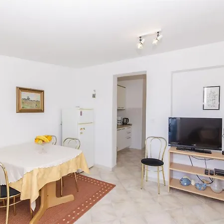 Apartment Dragica